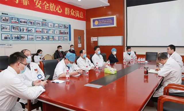 ҽԺ�쵼���������̸