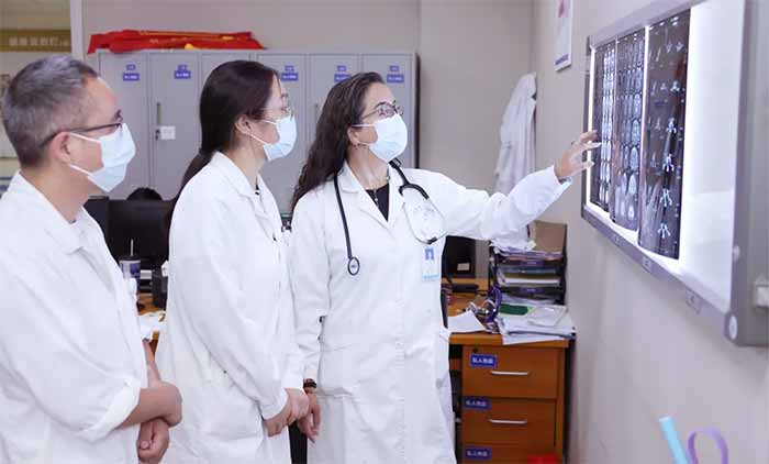 ��������� �� ��Ѫ�ܲ�ר������ⲩʿ������һС�� ����һ��